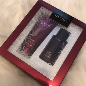 SOLD Victoria’s Secret Very Sexy Fragrance Set